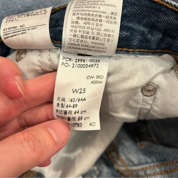 Levi’s 501 Premium Women’s Jean Shorts 100% Cotton Size 25 Button Fly 3.5”inseam - Picture 4 of 7